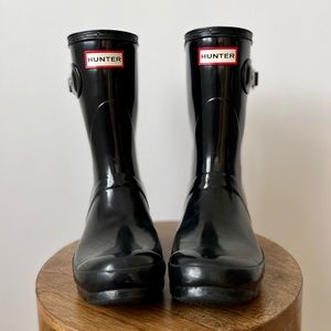 Womens hunter boots size 38 (US 7)